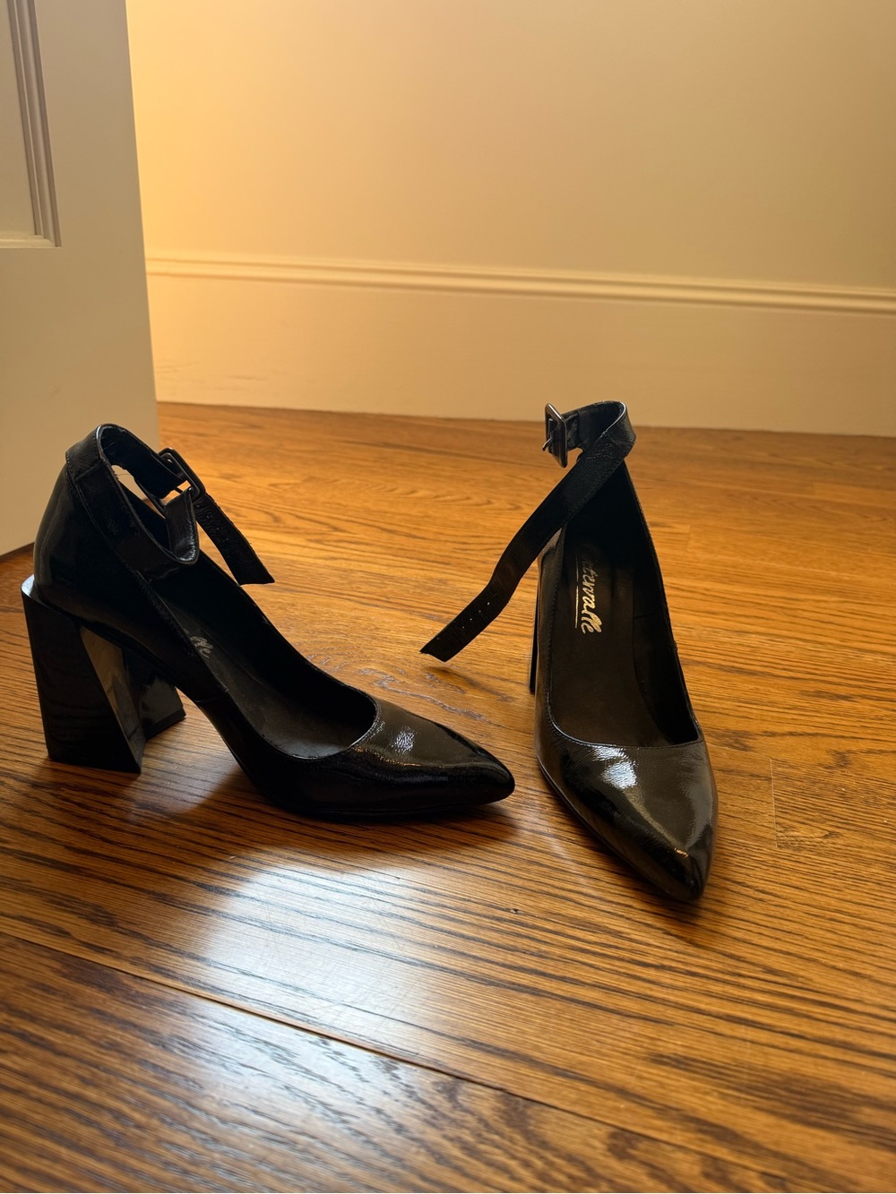 L'INTERVALLE Black Patent Pointed-Toe Ankle-Strap Block Heels